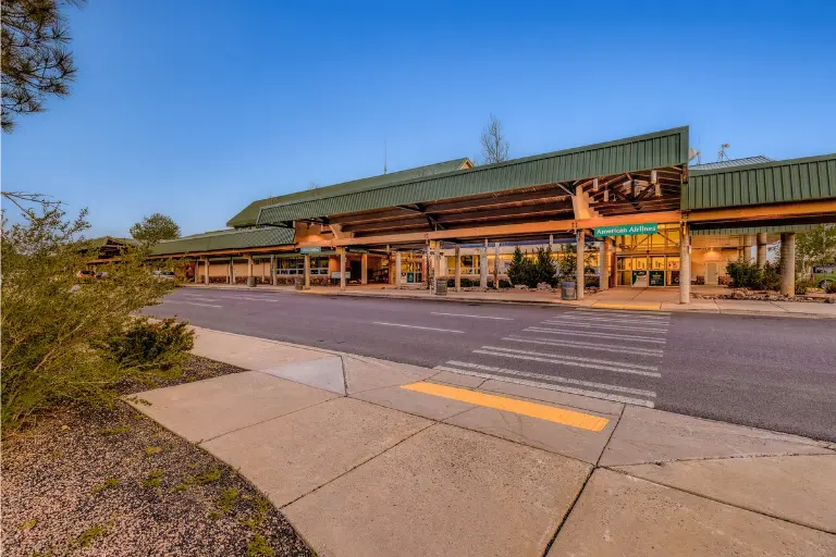 Flagstaff Pulliam Airport (FLG)